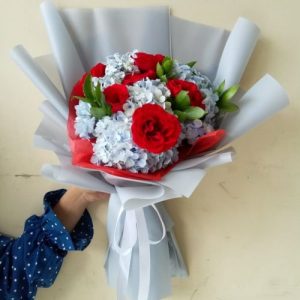 Hand Bouquet Bunga Ove Florist
