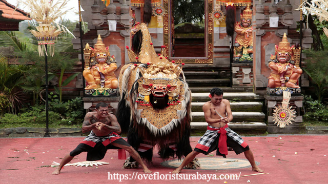 Perpaduan Wisata Alam dan Budaya lewat Barong Dance