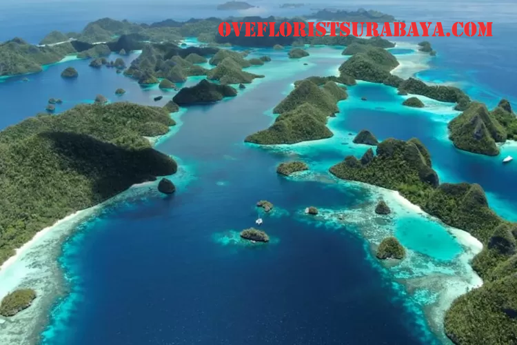 5 Surga Wisata Alam Tersembunyi di Indonesia yang Keren Banget